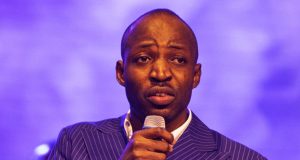 “With Joy”, a Declaration Song by Dunsin Oyekan Dunsin Oyekan With Joy