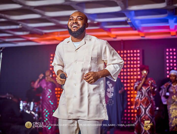 Neon Adejo – Breathe Upon Me