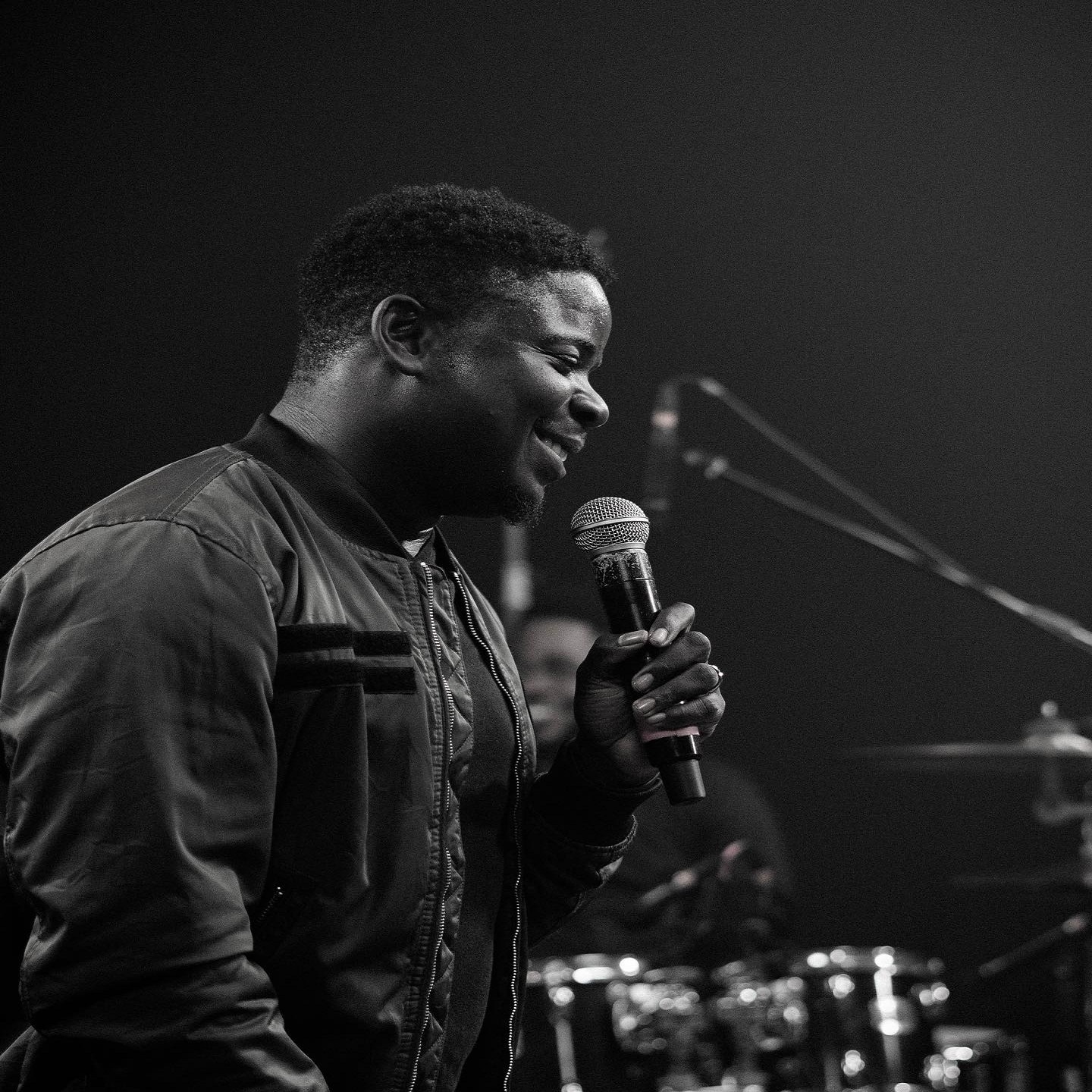 Folabi Nuel – Praise Forever feat. Joe Mettle