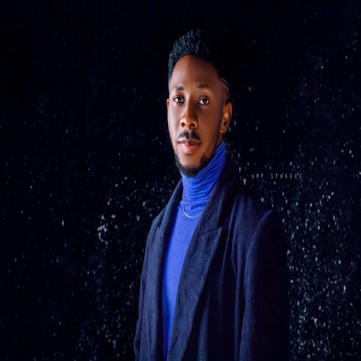 Peterson Okopi – Amazing God